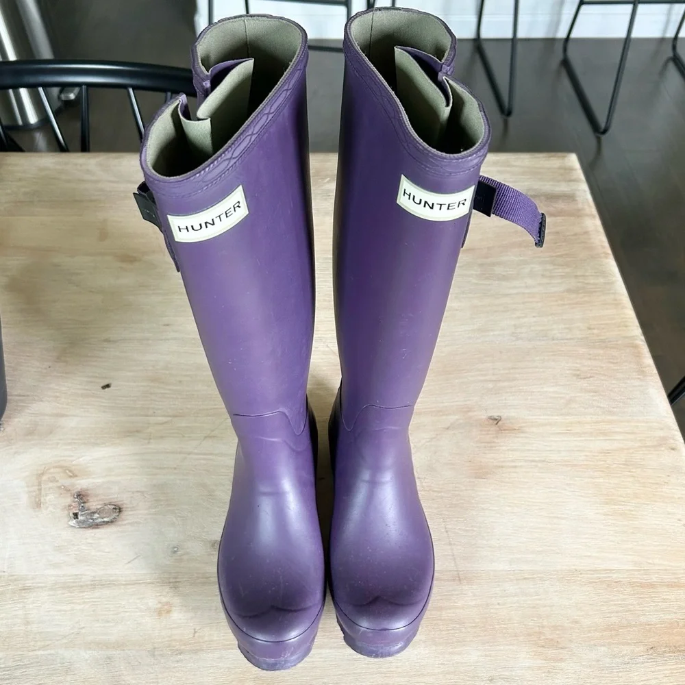 HUNTER Women's Norris Field Side Adjustable Rain Boots in Iris